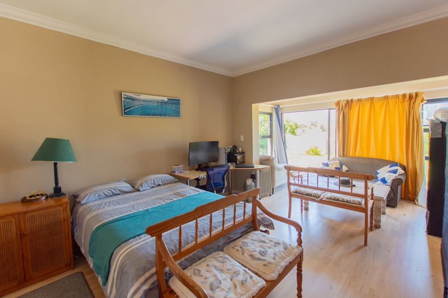 5 Bedroom Property for Sale in Myburgh Park Western Cape